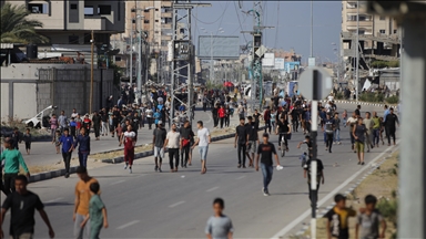 Israeli army fatally shoots 10 Palestinians collecting aid in southern Gaza
